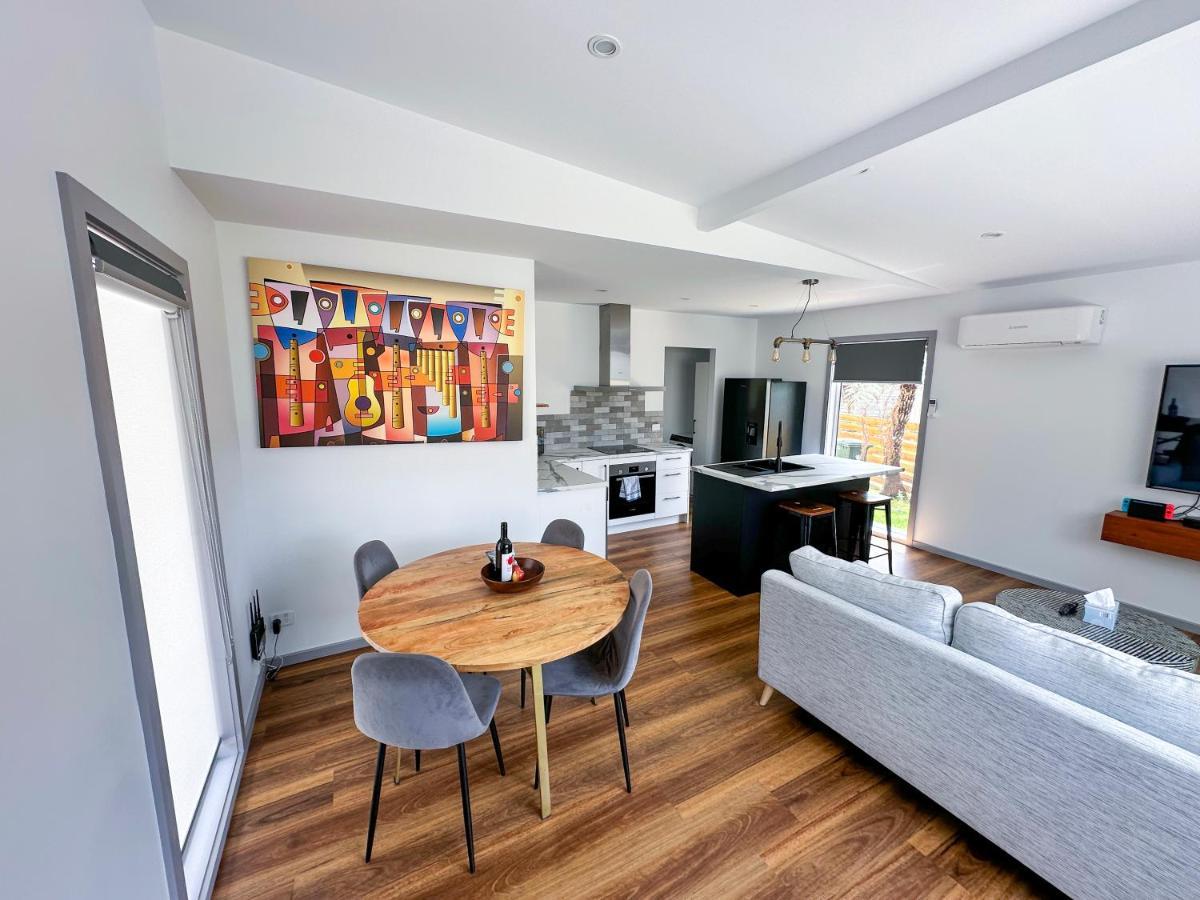 Luxury Holiday Unit 8Min Walk To Town Center With Boat Parking Малакута Екстериор снимка